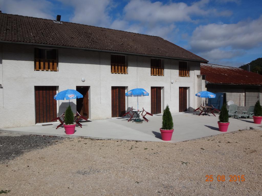 Hotel Bon Accueil Ойонна Экстерьер фото