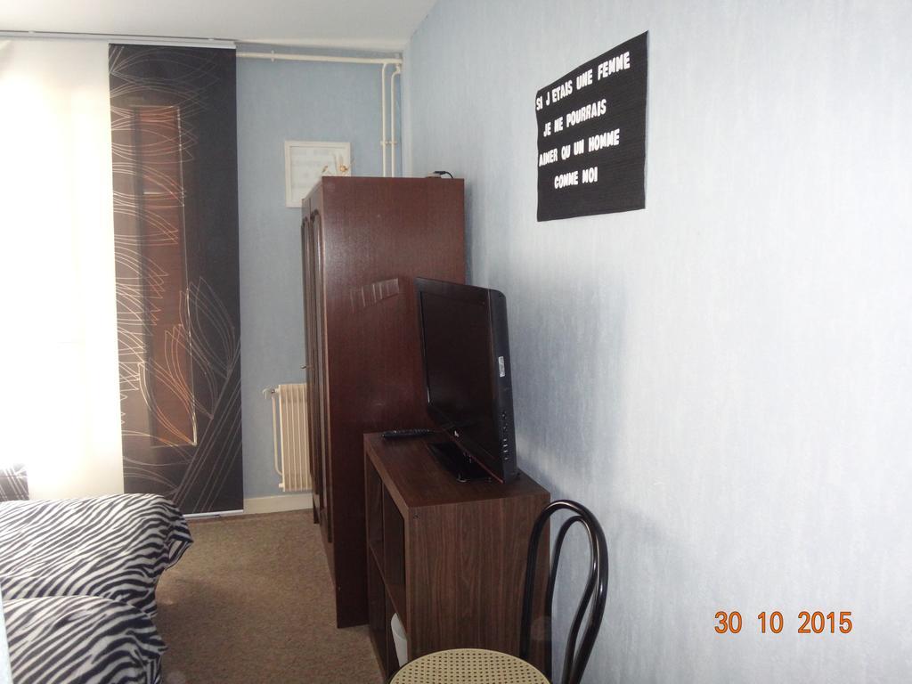 Hotel Bon Accueil Ойонна Номер фото